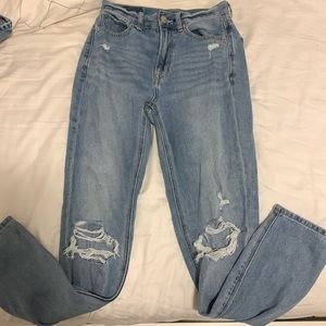 Womens AE mom jeans